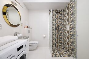 Apartment Mondrian by Renters