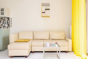 Apartment Mondrian by Renters