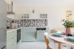 Apartment Mondrian by Renters