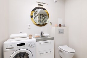 Apartment Mondrian by Renters