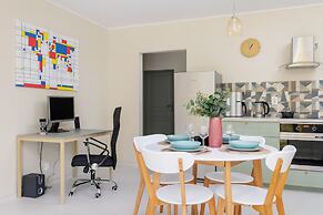 Apartment Mondrian by Renters