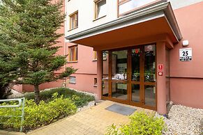 Apartment Mondrian by Renters