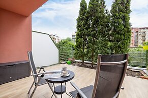 Apartment Mondrian by Renters