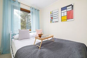 Apartment Mondrian by Renters