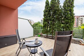 Apartment Mondrian by Renters