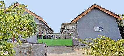 SPOT ON 92906 Surya Indah Homestay Syariah