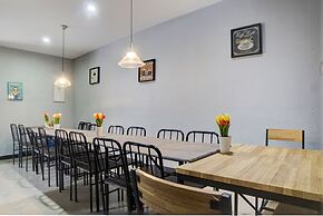 SPOT ON 92822 Finest House Near Amplas Bus Terminal