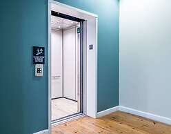 100 Year-old Historic Brick 2BR Loft Large Patio2