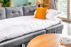 100 Year-old Historic Brick 2BR Loft Large Patio2