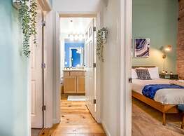 100 Year-old Historic Brick 2BR Loft Large Patio2