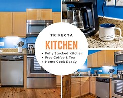 100 Year-old Historic Brick 2BR Loft Large Patio2