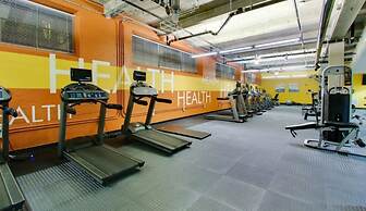 100 Year-old Historic Brick 2BR Loft Large Patio2