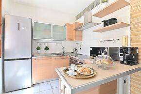 IzzHome Full Center Terrace