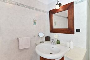 IzzHome Full Center Terrace