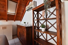 IzzHome Full Center Terrace