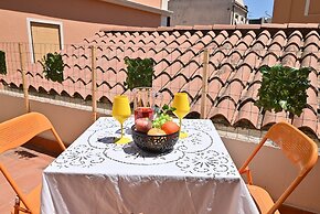 IzzHome Full Center Terrace