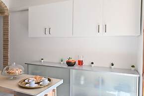 IzzHome Full Center Terrace