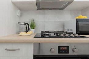 Apartment Chmielna 100 by Renters