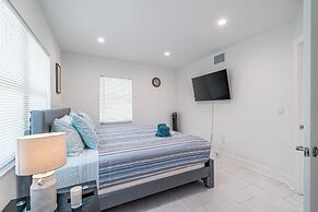 Purple Pelican by Opus (Suite 2)