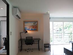 6-18 - 3 Bdr Spacious Penthouse With Shared Pool