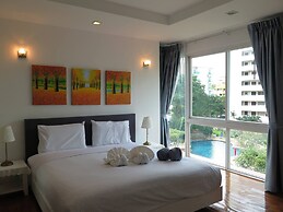 6-18 - 3 Bdr Spacious Penthouse With Shared Pool