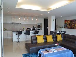 6-18 - 3 Bdr Spacious Penthouse With Shared Pool