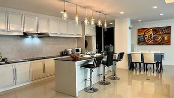 6-18 - 3 Bdr Spacious Penthouse With Shared Pool