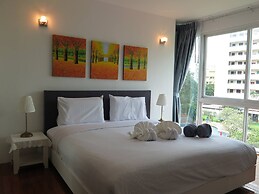 6-18 - 3 Bdr Spacious Penthouse With Shared Pool