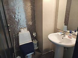 6-18 - 3 Bdr Spacious Penthouse With Shared Pool