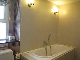 6-18 - 3 Bdr Spacious Penthouse With Shared Pool