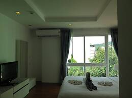 6-18 - 3 Bdr Spacious Penthouse With Shared Pool