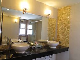 6-18 - 3 Bdr Spacious Penthouse With Shared Pool