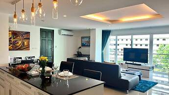 6-18 - 3 Bdr Spacious Penthouse With Shared Pool