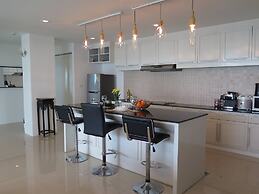 6-18 - 3 Bdr Spacious Penthouse With Shared Pool