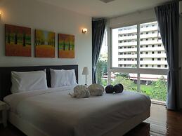 6-18 - 3 Bdr Spacious Penthouse With Shared Pool
