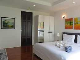 6-18 - 3 Bdr Spacious Penthouse With Shared Pool