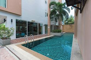 6-18 - 3 Bdr Spacious Penthouse With Shared Pool
