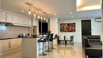 6-18 - 3 Bdr Spacious Penthouse With Shared Pool