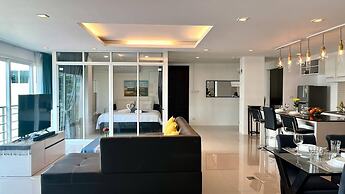 6-18 - 3 Bdr Spacious Penthouse With Shared Pool