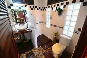 Viang Yonok Hotel Restaurant Sports Club