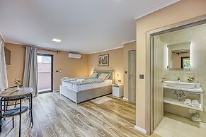 Urban Oasis With Terrace And Parking