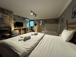 Taş Mahall Luxury Hotel