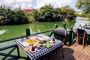 Taş Mahall Luxury Hotel