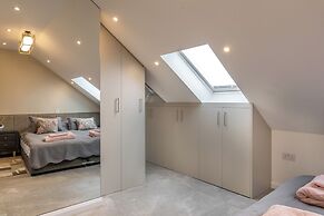 Apartment - Sleeps 4 & Free Parking