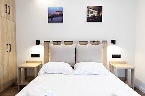 Modern Acropolis 2 Bedroom Apartment Steps From History