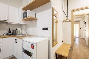 Modern Acropolis 2 Bedroom Apartment Steps From History