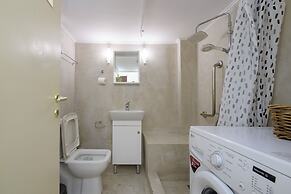 Cosy 2BR flat - metro station & hospital