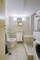 Cosy 2BR flat - metro station & hospital