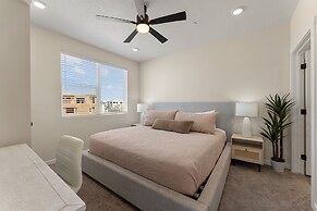 Boots At Kat's 2 Bedroom Condo