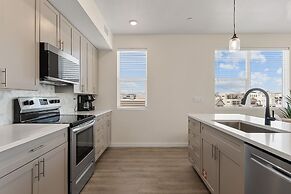 Boots At Kat's 2 Bedroom Condo